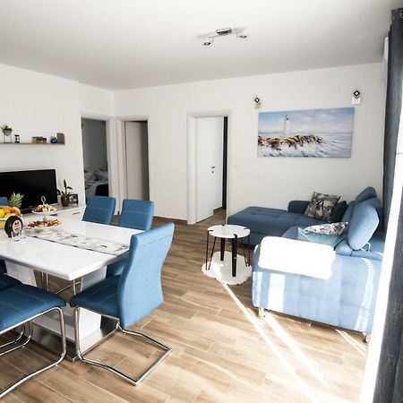Blue Pearl Apartment Rogoznica  Exteriör bild
