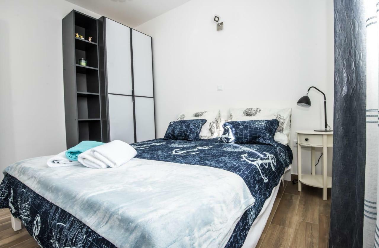 Blue Pearl Apartment Rogoznica  Exteriör bild