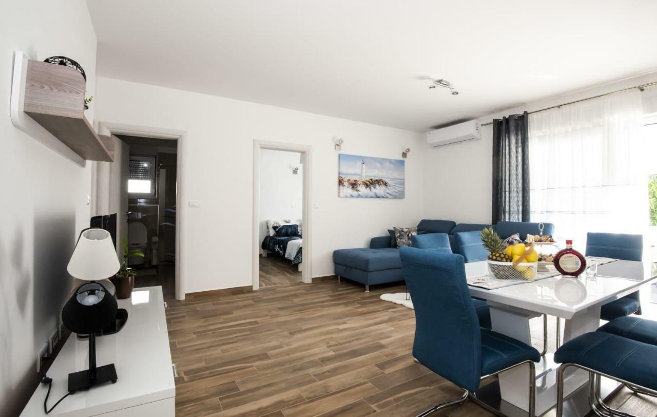 Blue Pearl Apartment Rogoznica  Exteriör bild